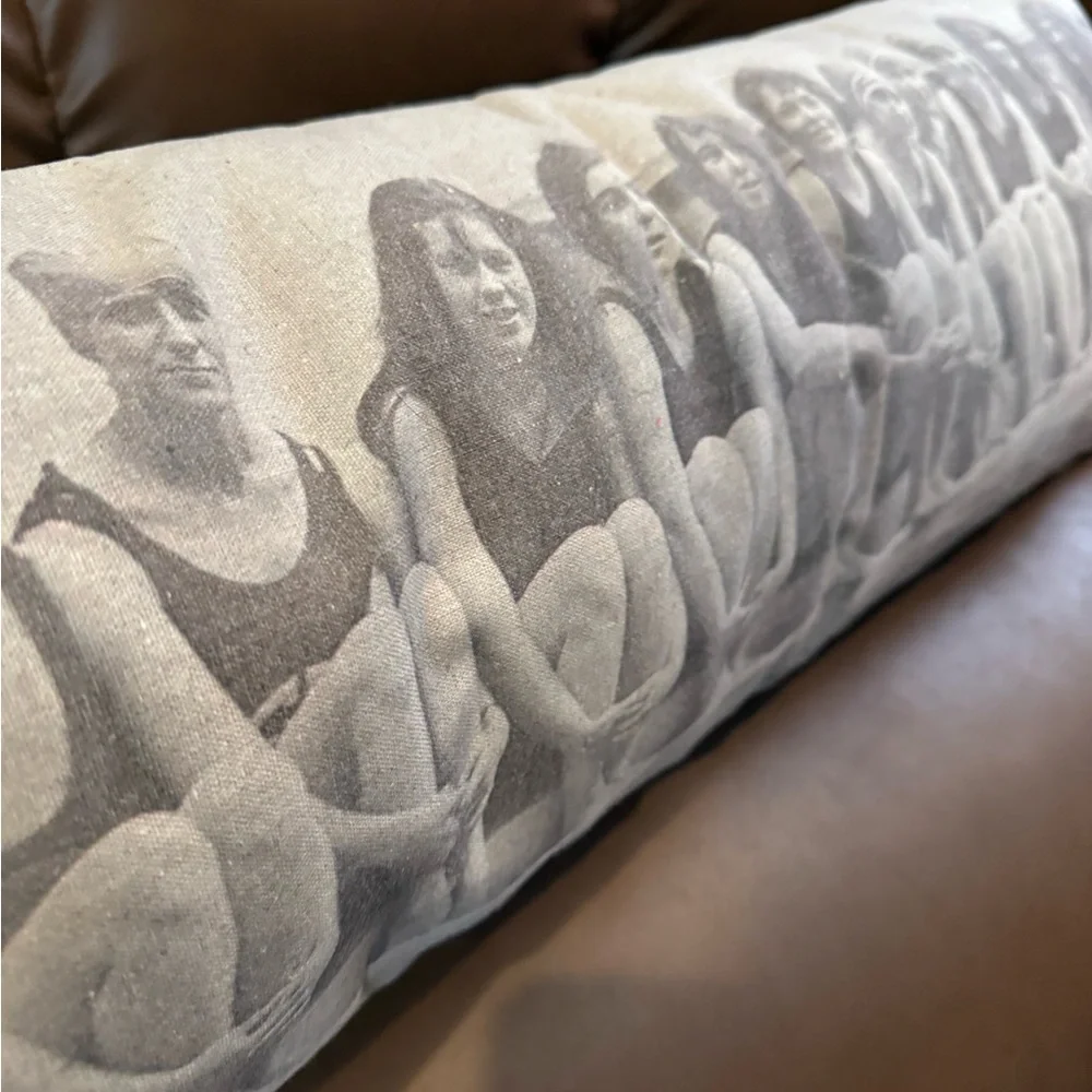 Decorative Pillow Lumbar Style Vintage Photograph Poolside Girls Zipper Closure